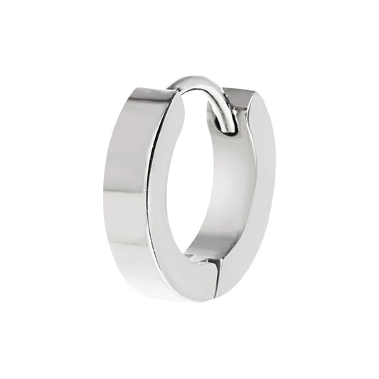Zilveren Breil oorbel met modern, elegant ontwerp in een ronde vorm.
