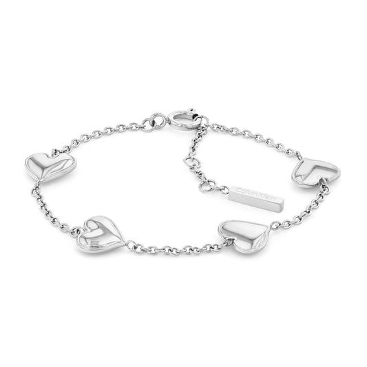 Zilveren Calvin Klein armband met hartvormige schakels en merklabel.