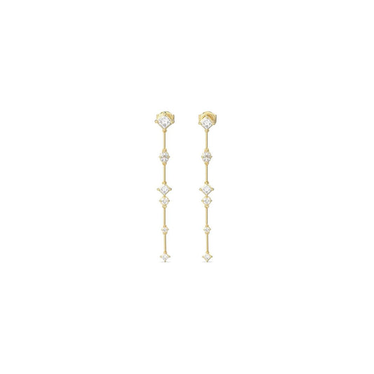 Gouden Guess oorbellen met elegante hangers en sprankelende stenen.