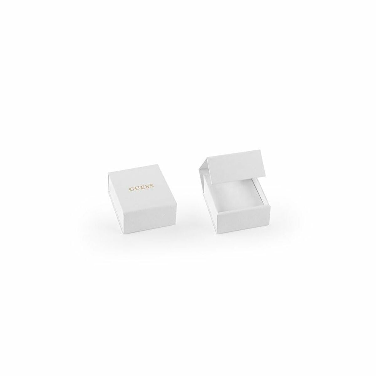 Witte Guess sieradenbox met gouden logo, geopend en gesloten.