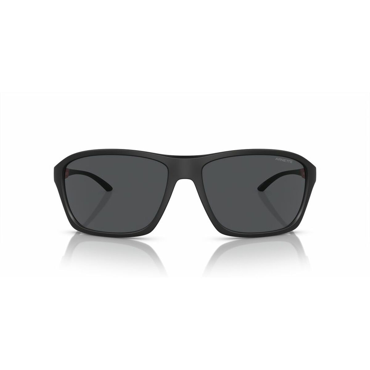 Detail van de Arnette NITEWISH AN 4329 zonnebril met zwart montuur en grijze glazen.