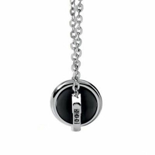 Zwarte Comete ketting met elegant ontwerp en hoogwaardige afwerking, close-up van het hangerdetail.