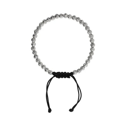 Zilverkleurige armband voor dames van Albert M. met elegante afwerking en verstelbare sluiting.
