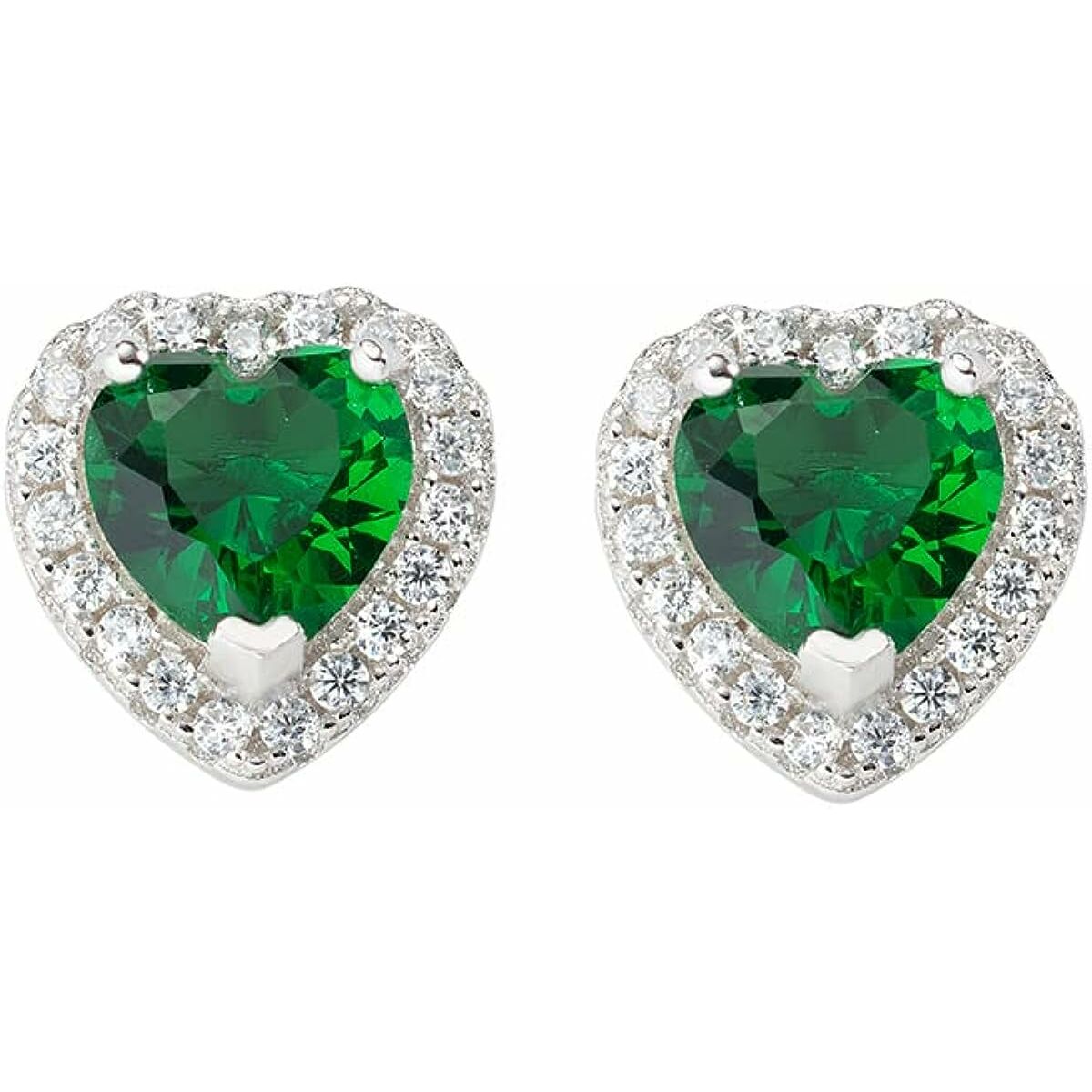 Detail van de Amen oorbellen met sprankelende groene stenen en luxe afwerking.