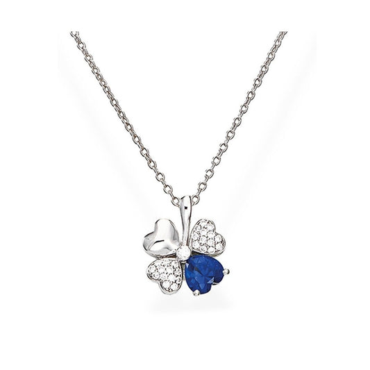 Zilverkleurige Amen ketting met elegante klaverhanger en blauwe steen.