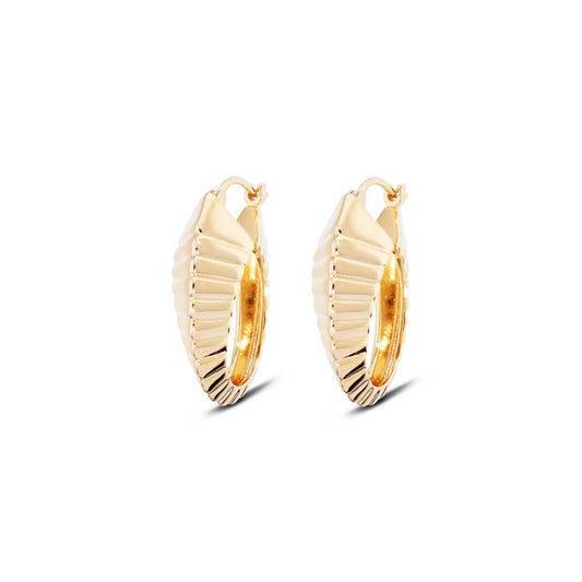 Elegante Etrusca gouden oorbellen met een uniek design en luxe uitstraling.