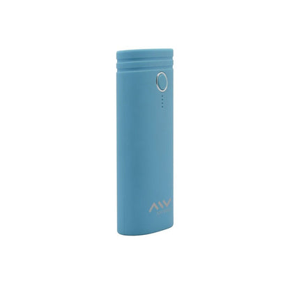 Detail van de blauwe Myway Powerbank met een strak en stijlvol ontwerp.