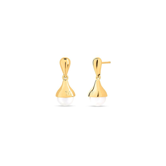 Gouden Majorica oorbellen met elegante druppelvorm en parel, perfect voor elke gelegenheid.