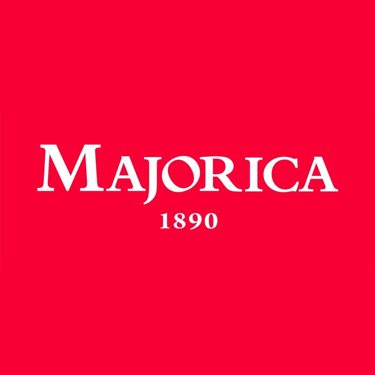 Detail van het logo van Majorica, elegant en tijdloos ontwerp.