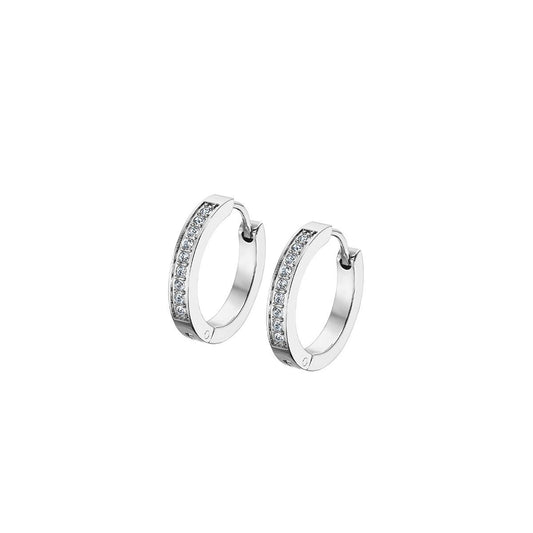 Lotus oorbellen met elegante afwerking en sprankelende details in zilver.