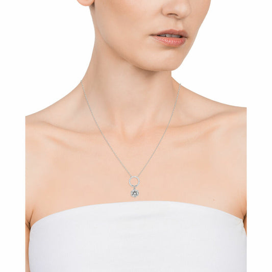 Viceroy ketting voor dames in sterling zilver, elegant gedragen door model.