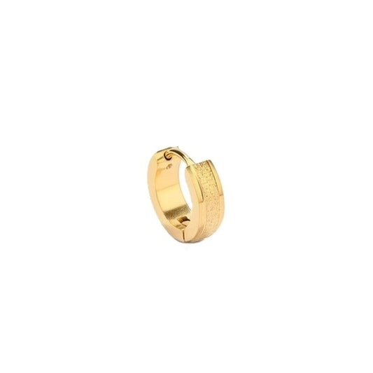 Gouden Radiant oorbel met tijdloos ontwerp en elegante afwerking.