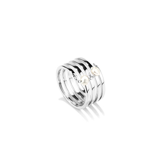 Zilverkleurige Radiant ring met elegante design en pareldetails.