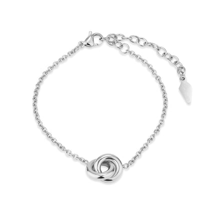 Zilverkleurige Radiant armband met elegant knoopontwerp, perfect voor elke gelegenheid.