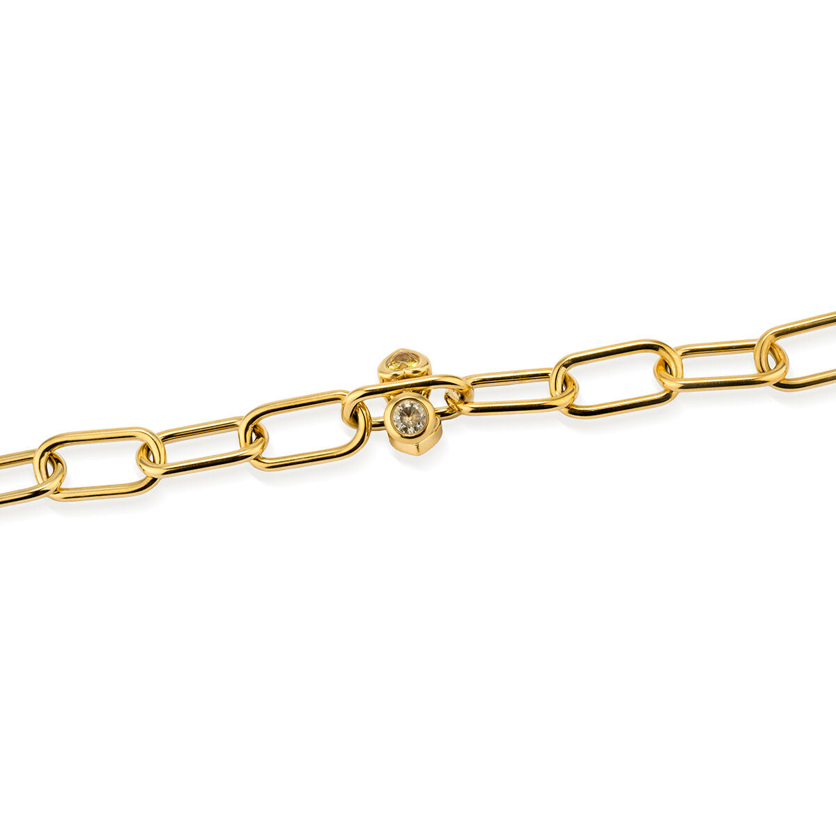 Detail van de gouden Radiant armband met elegante schakels en sluiting.