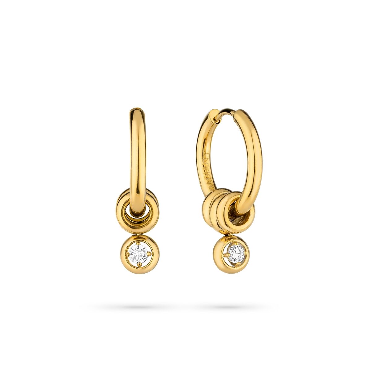 Gouden Radiant oorbellen met elegante hangers en sprankelende details.