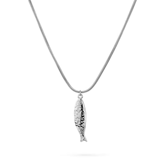 Zilverkleurige Radiant ketting met een stijlvol visvormig hanger.
