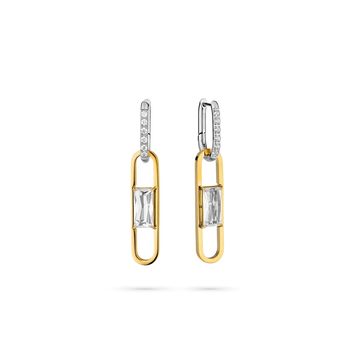 Gouden Radiant oorbellen met elegante hangende design en sprankelende stenen.