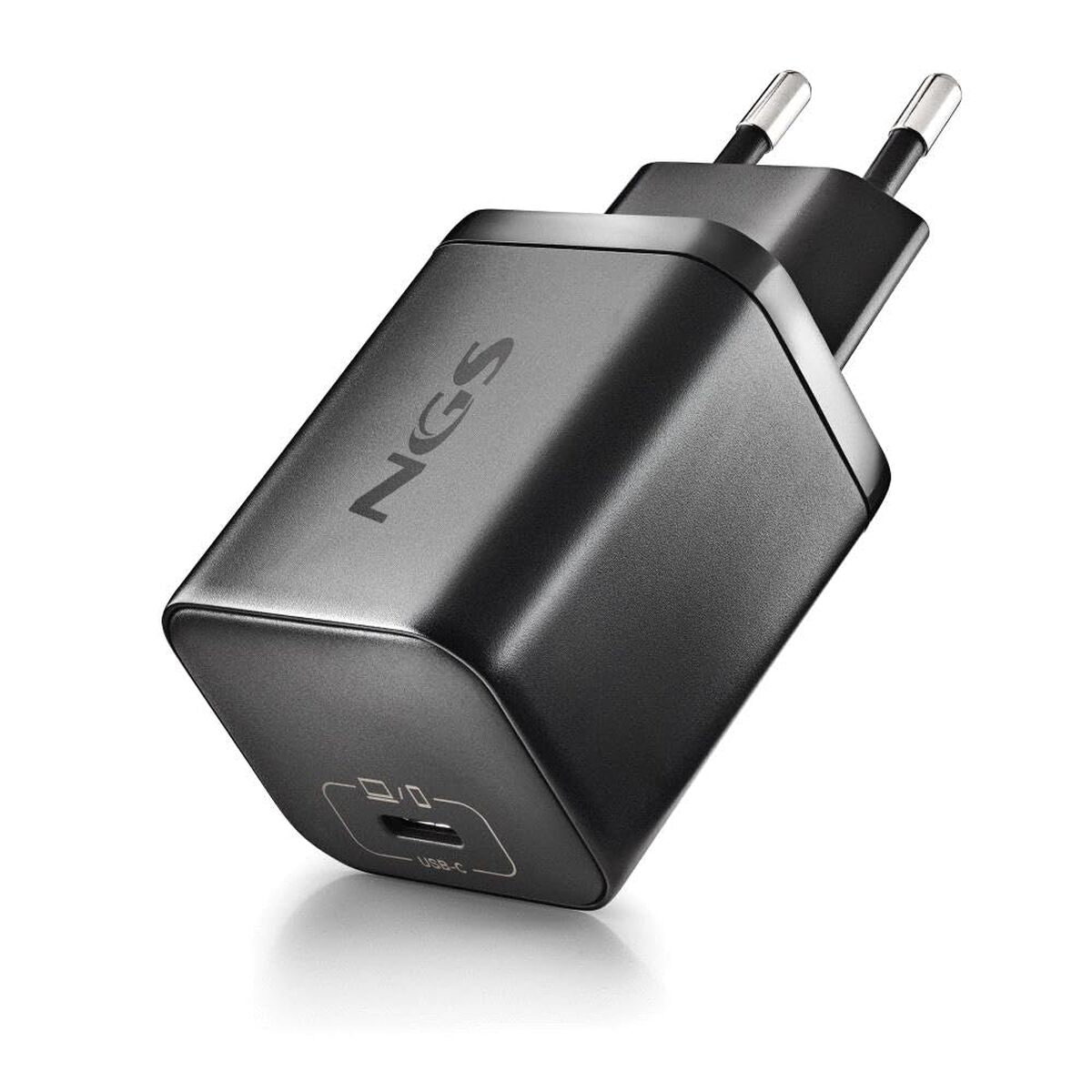 Zwarte NGS powerbank met USB-C aansluiting, compact en krachtig ontwerp.