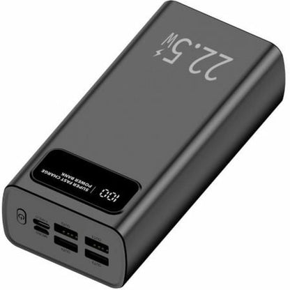 Detail van de LEOTEC Powerbank Zwart met USB-C en USB-poorten, zijaanzicht.