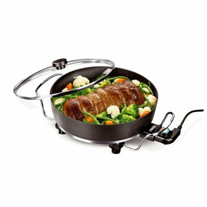 Princess Multifunctionele Kookpot van 6 liter met groenten en vlees, zijaanzicht met deksel.