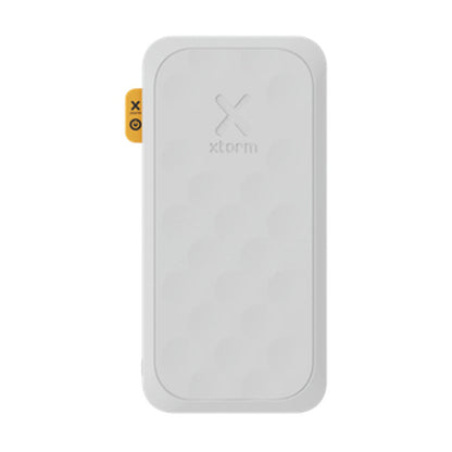 Detail van de Xtorm Powerbank 10000 mAh in wit met een gladde, textuurachtige afwerking.