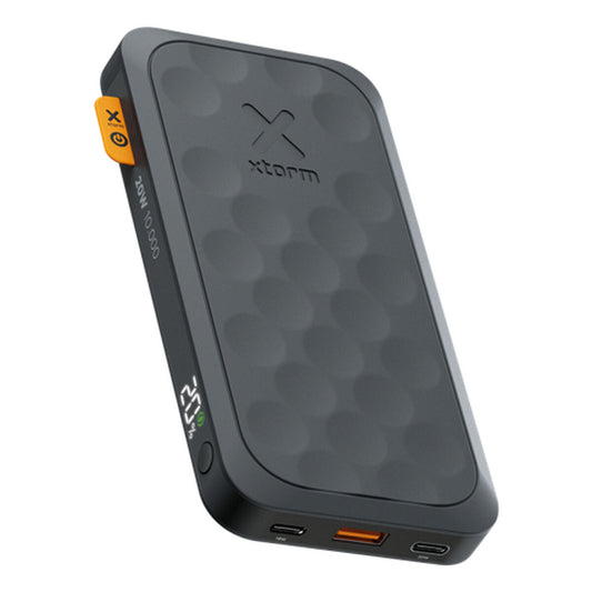 Xtorm Powerbank FS5101U in zwart met snelle oplaadtechnologie en LED-indicator.