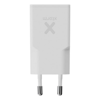 Detail van de Xtorm XG2SL025 powerbank in wit met een compact ontwerp en oplader.