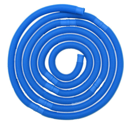 Blauwe flexibele slang van de vidaXL onderhoudsset, in spiraalvorm gelegd.