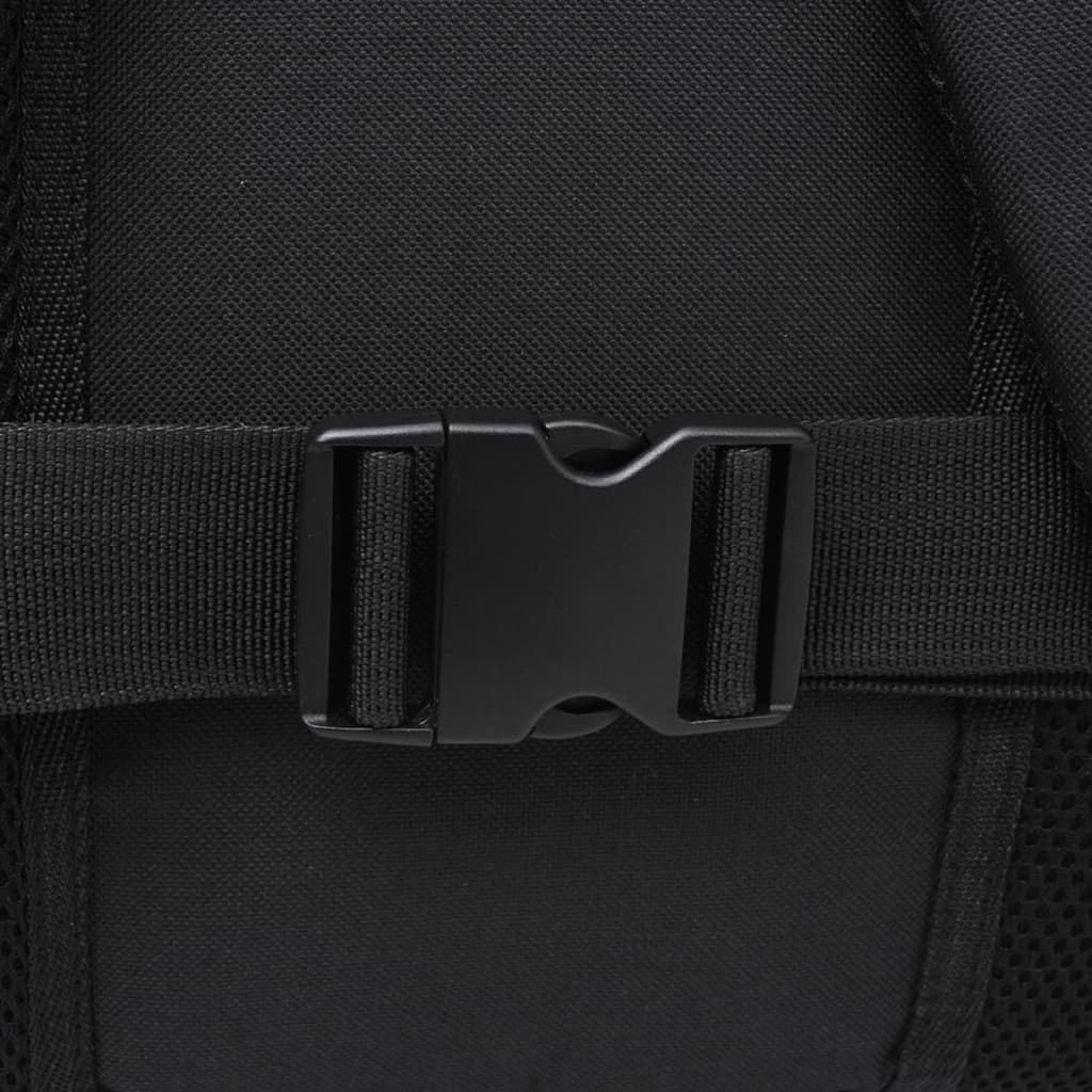 Detail van de zwarte sluiting van de vidaXL Hiking rugzak met comfortabele schouderbanden.