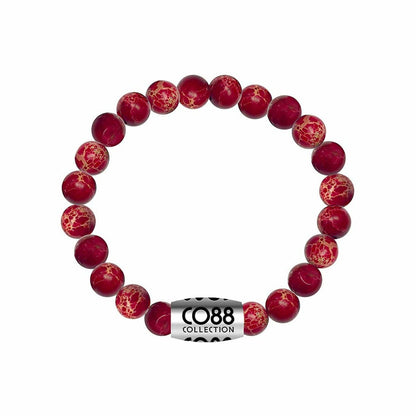 Detail van de CO88 Collection armband in multicolour met rode kralen en merklogo.