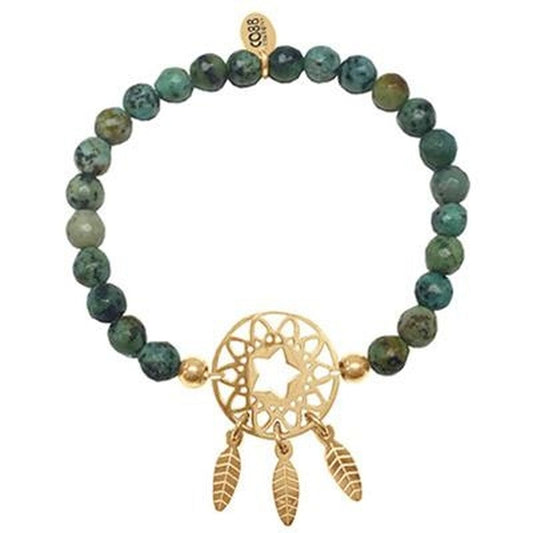 Groene CO88 Collection armband met gouden dreamcatcher en veren, trendy damesaccessoire.