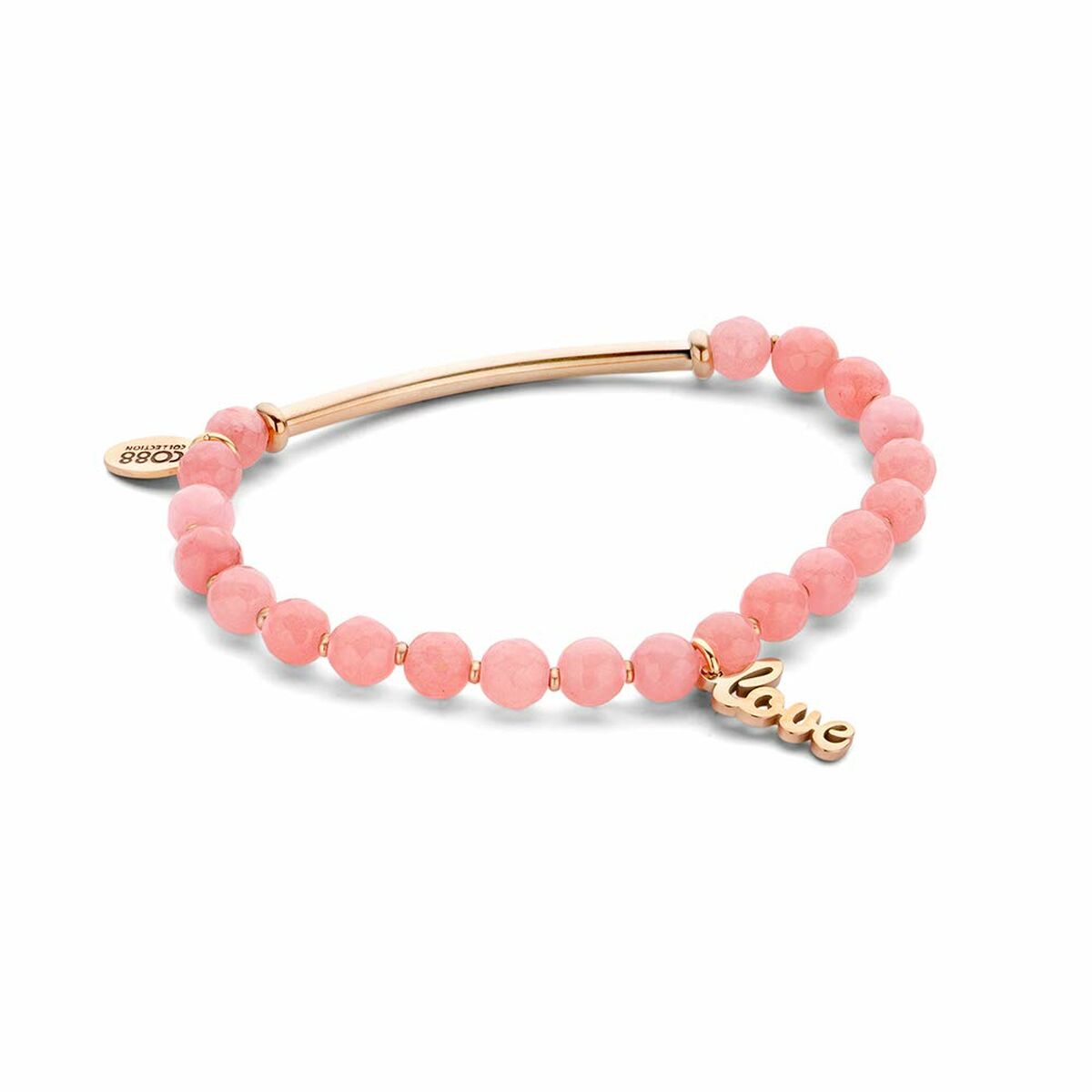 Close-up van de roze CO88 Collection armband met gouden 'Love' bedel.