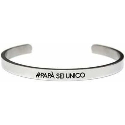 Zilverkleurige CO88 Collection armband met de tekst "#PAPÀ SEI UNICO" aan de voorkant.