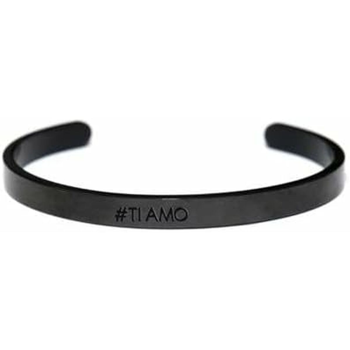 Zijaanzicht van de zwarte CO88 Collection armband met elegante afwerking en #TIAMO gravure.