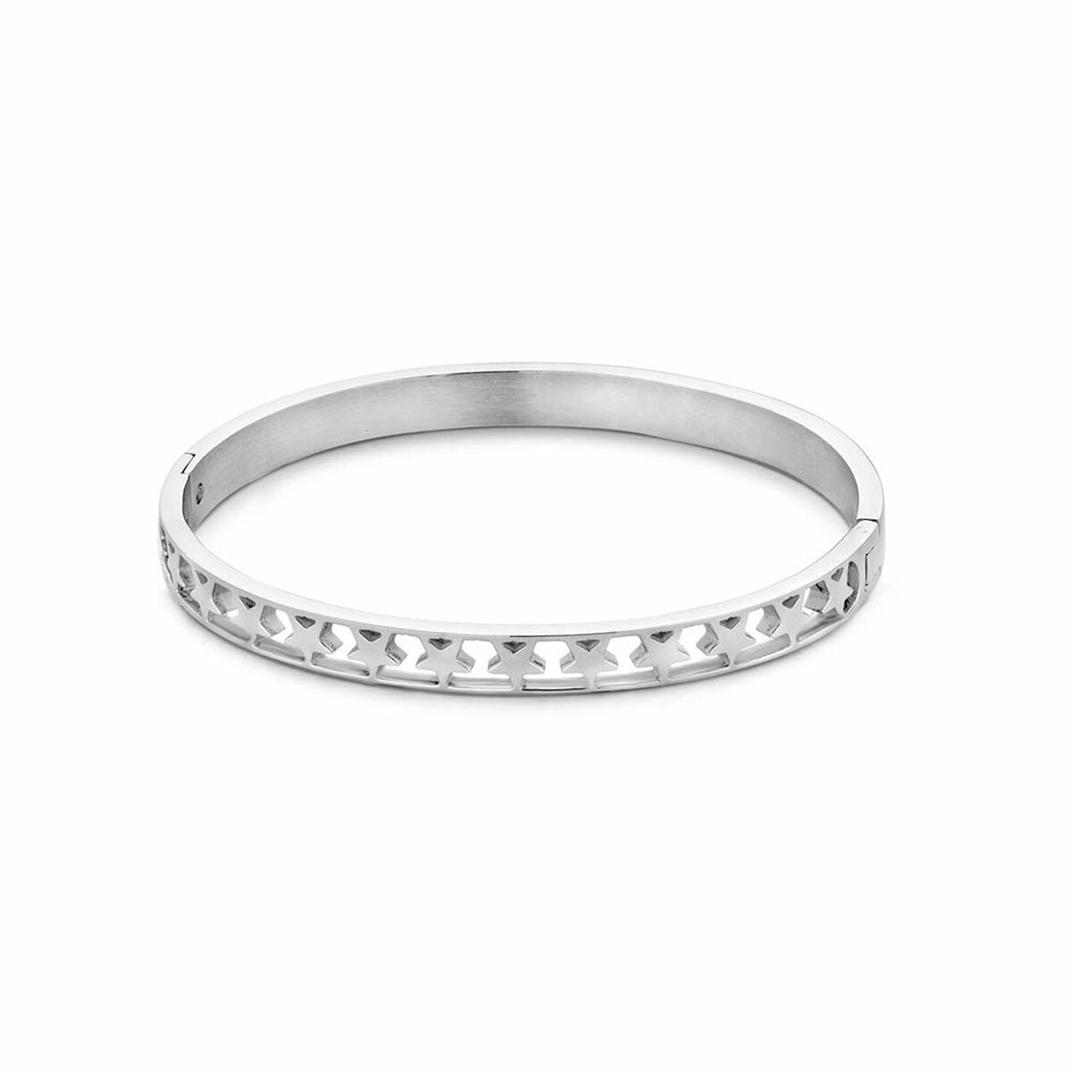 Zilverkleurige CO88 Collection armband met elegant uitgesneden patroon, zijaanzicht.