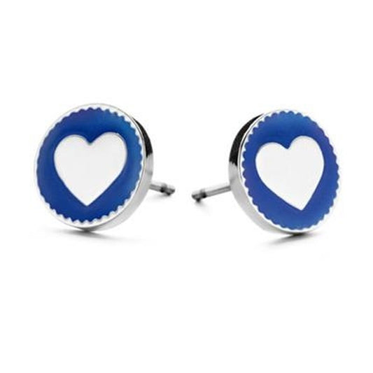 Zilverkleurige CO88 Collection oorbellen met blauwe hartvormige details.