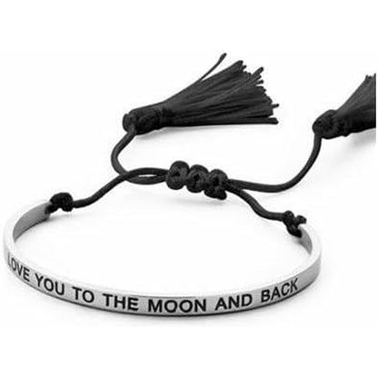 Zwarte CO88 Collection armband met de tekst "LOVE YOU TO THE MOON AND BACK" en franjes.