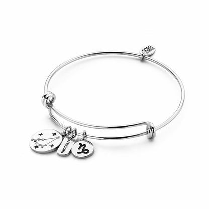Zilverkleurige CO88 Collection armband met sterrenbeeld bedels en een elegante uitstraling.