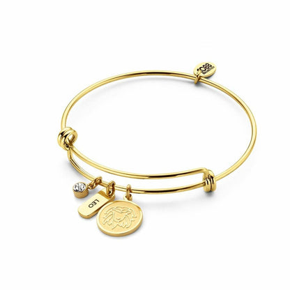 Detail van de CO88 Collection armband met gouden afwerking en hangers in close-up.