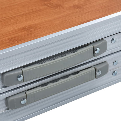 Detail van de inklapbare vidaXL campingtafel met stevige handgrepen en houten bovenblad.