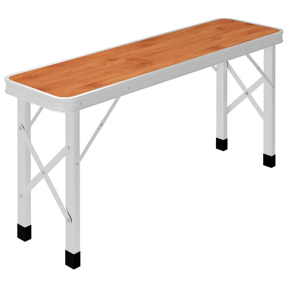 Detail van het MDF tafelblad van de vidaXL campingtafel, bruin met een aluminium frame.