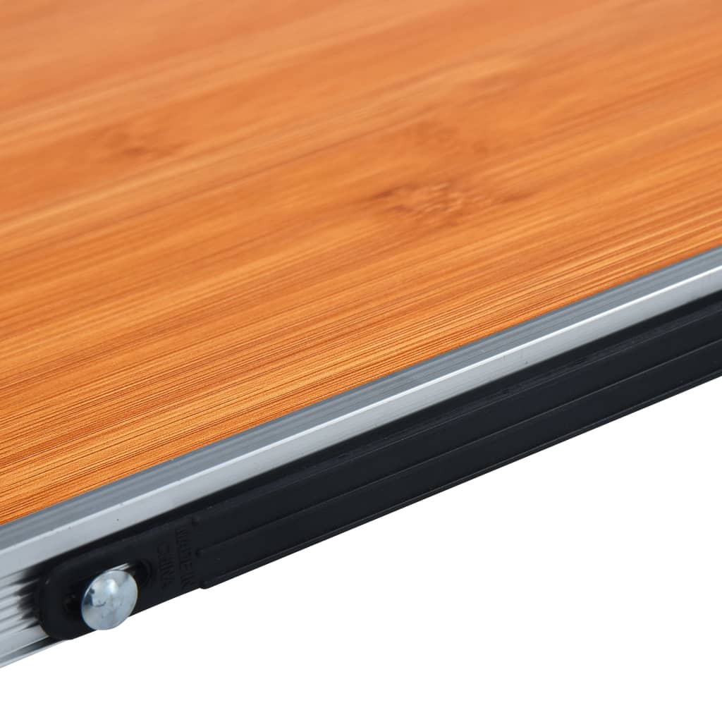 Detail van het houten tafelblad van de vidaXL inklapbare campingtafel.