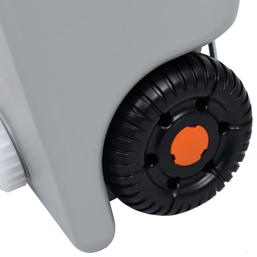 Detail van het wiel van de vidaXL 25 L watertank, met een zwart-oranje ontwerp.