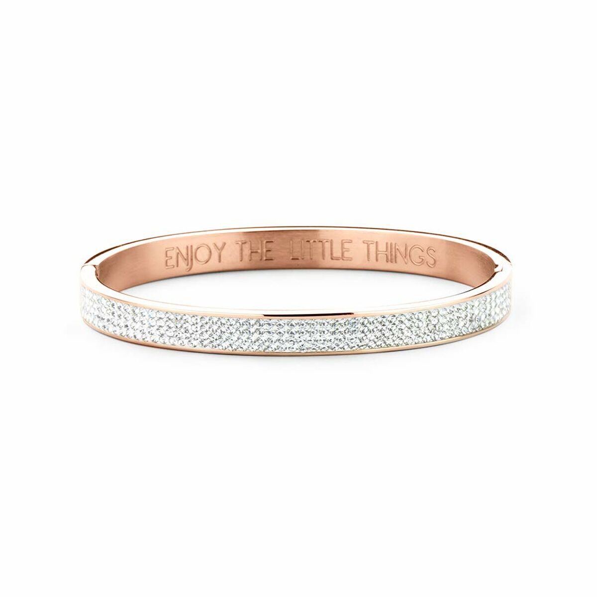 Detail van de roze gouden CO88 Collection armband met sprankelende steentjes en gravure.