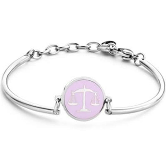 Zilverkleurige CO88 Collection armband met een elegante weegschaal, perfect voor iedere outfit.