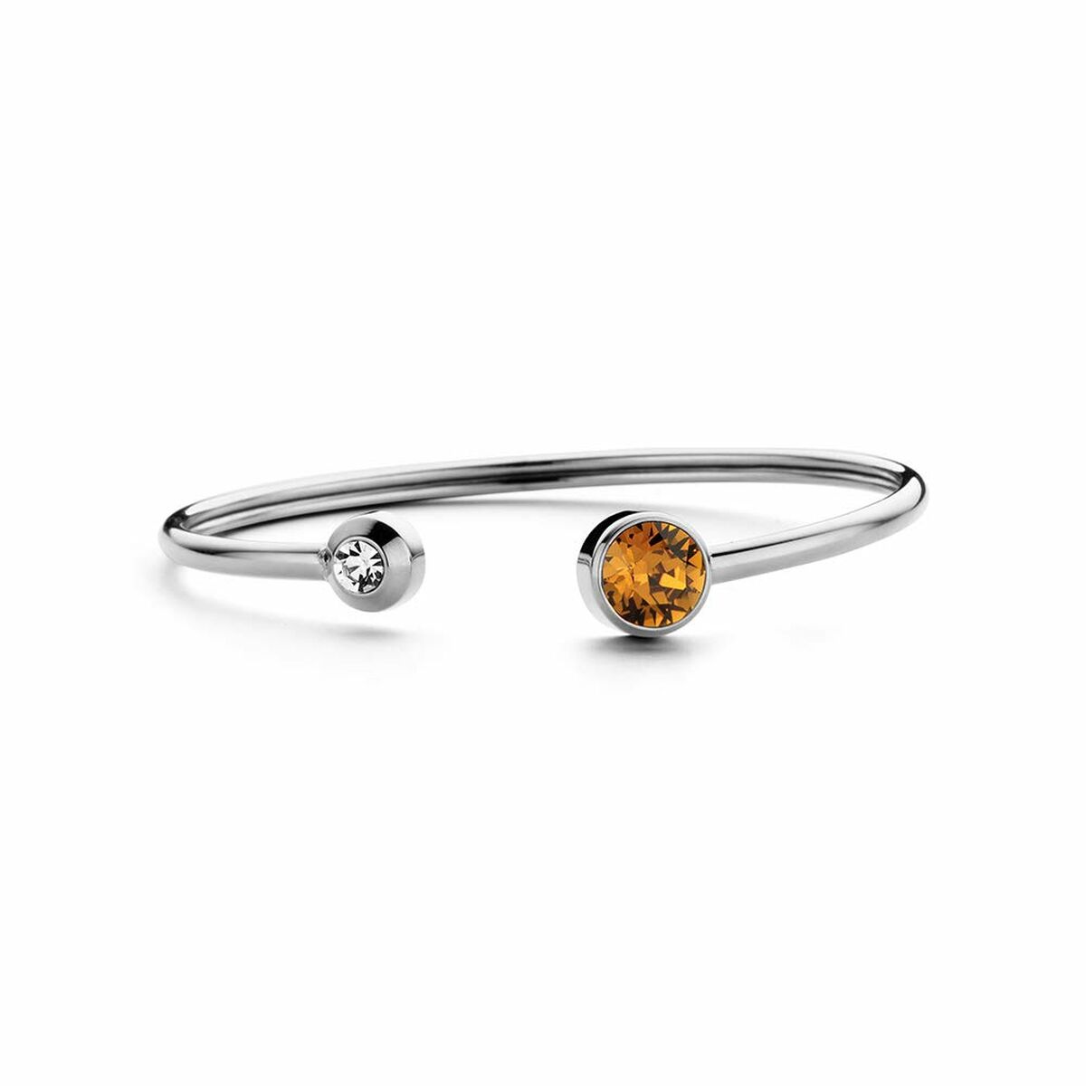 Zilverkleurige CO88 Collection armband met twee glinsterende stenen in een elegant ontwerp.