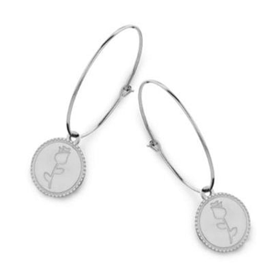 Zilverkleurige CO88 Collection oorbellen met elegante ronde hangers en bloemmotief.
