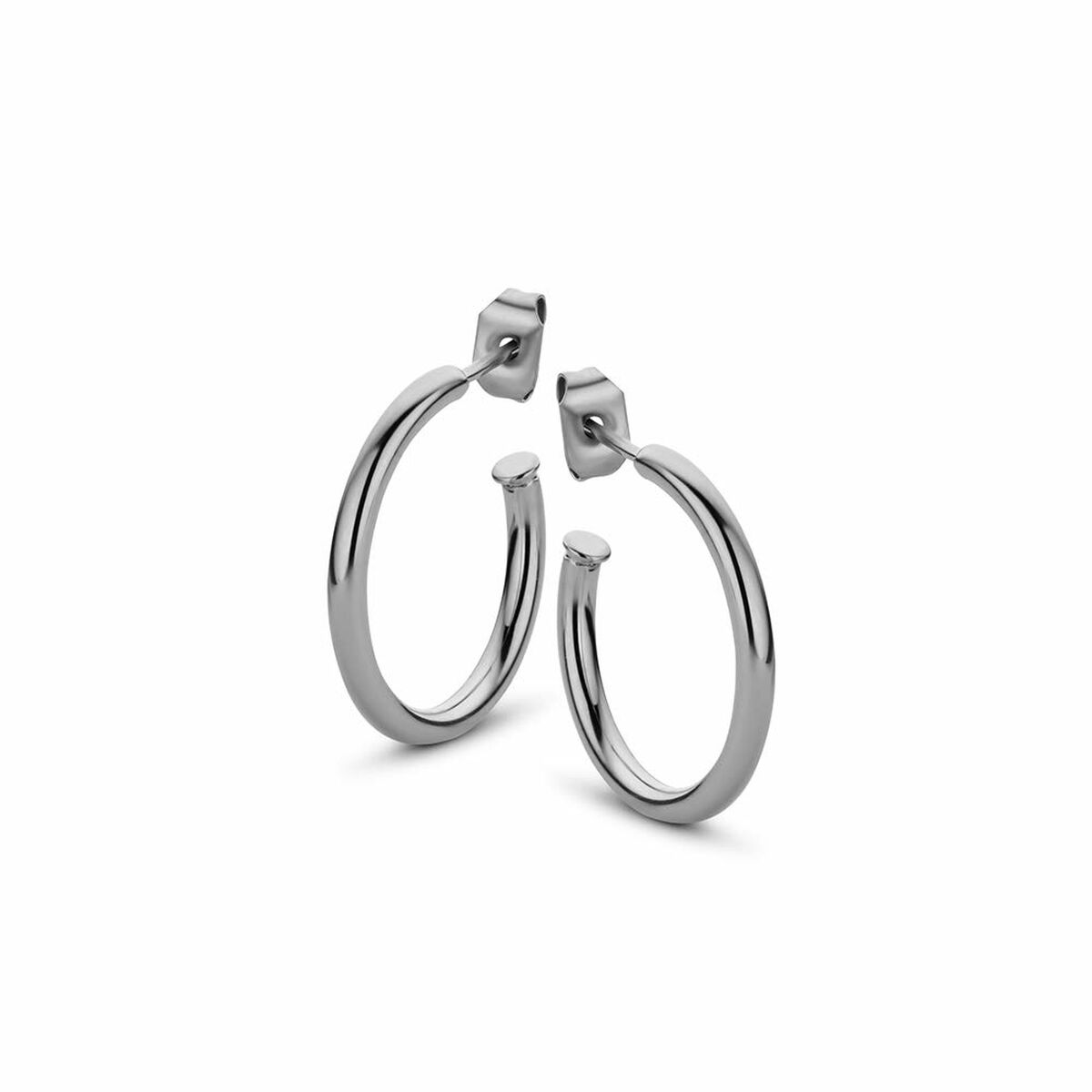 Zilverkleurige CO88 Collection oorbellen met een trendy, ronde vorm en een elegante afwerking.