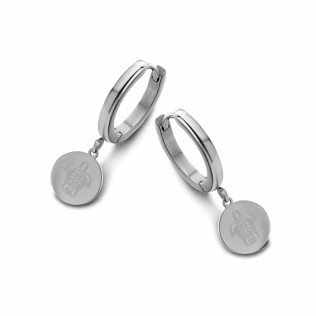 Zilverkleurige CO88 Collection oorbellen met hangende ronde schijfjes en elegant ontwerp.
